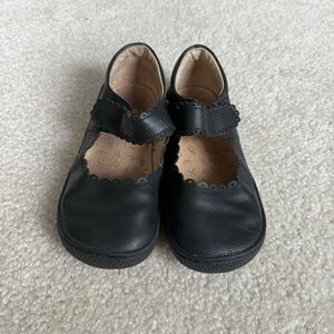 Livie & Luca
Black Scalloped Mary Janes